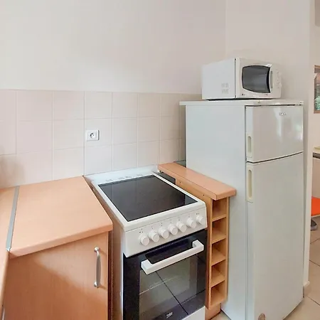 3 Bedroom Amazing In * Jard-sur-Mer