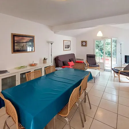 Dom wakacyjny 3 Bedroom Amazing In